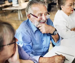 Can I Retire Early in the UK at 55? Pros, Cons, and Alternatives