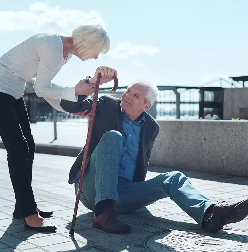 Falls and Elderly Individuals: What Are the Causes and How to Prevent Them?