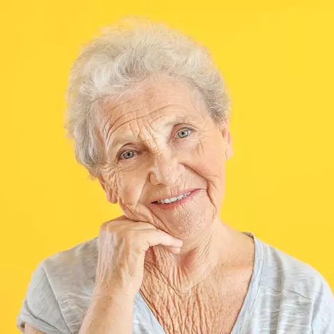 How to monitor elderly loved ones living alone: A comprehensive guide